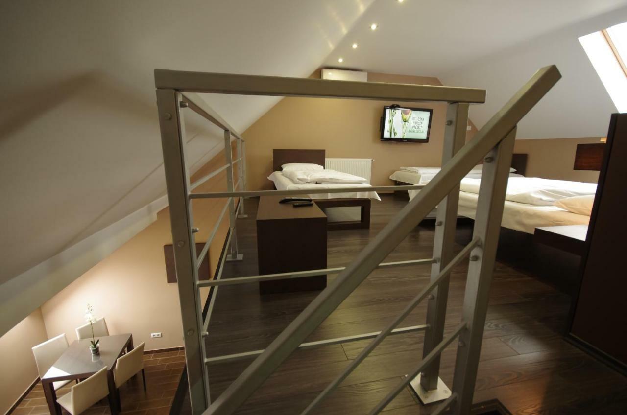 Royal Residence Apartments Gyula Exterior foto